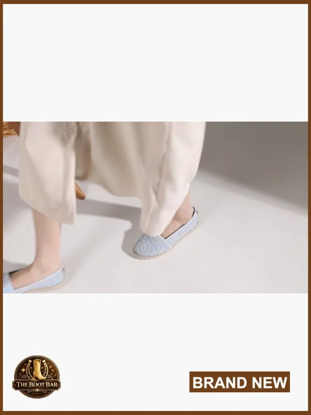 Women's Lace Ballet Flats with Flower Embroidery Slip On Dress Shoes